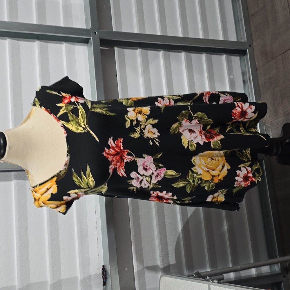 Heart & Hips Black Floral Print Knee Length Dress Size Small